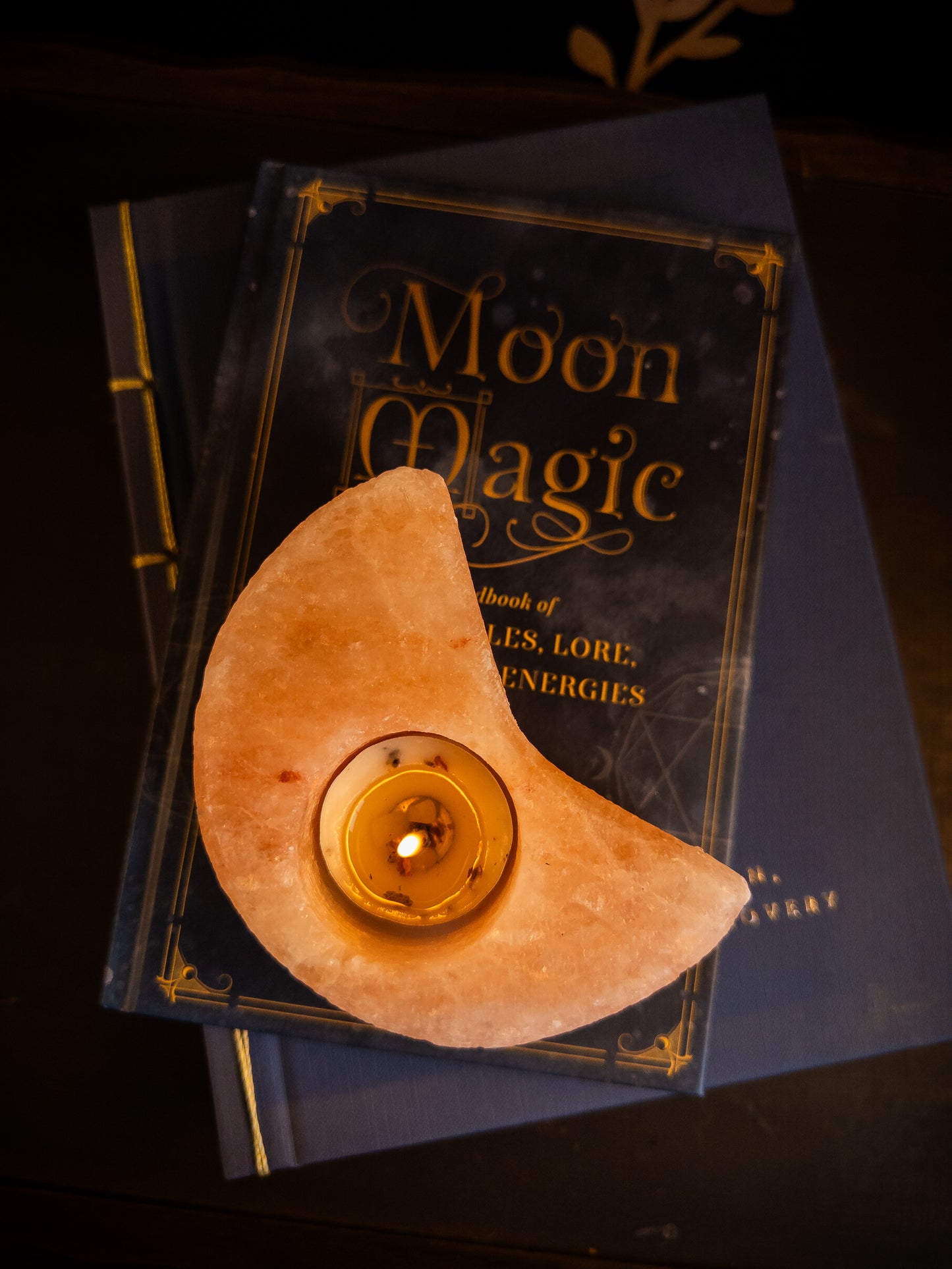 Moonkeeper’s Rest – Himalayan Salt Tealight Holder
