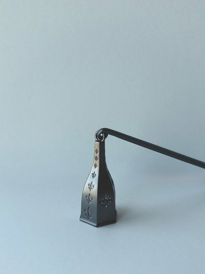 Fleur Noire – Gothic Candle Snuffer