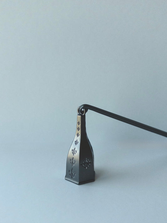 Fleur Noire – Gothic Candle Snuffer