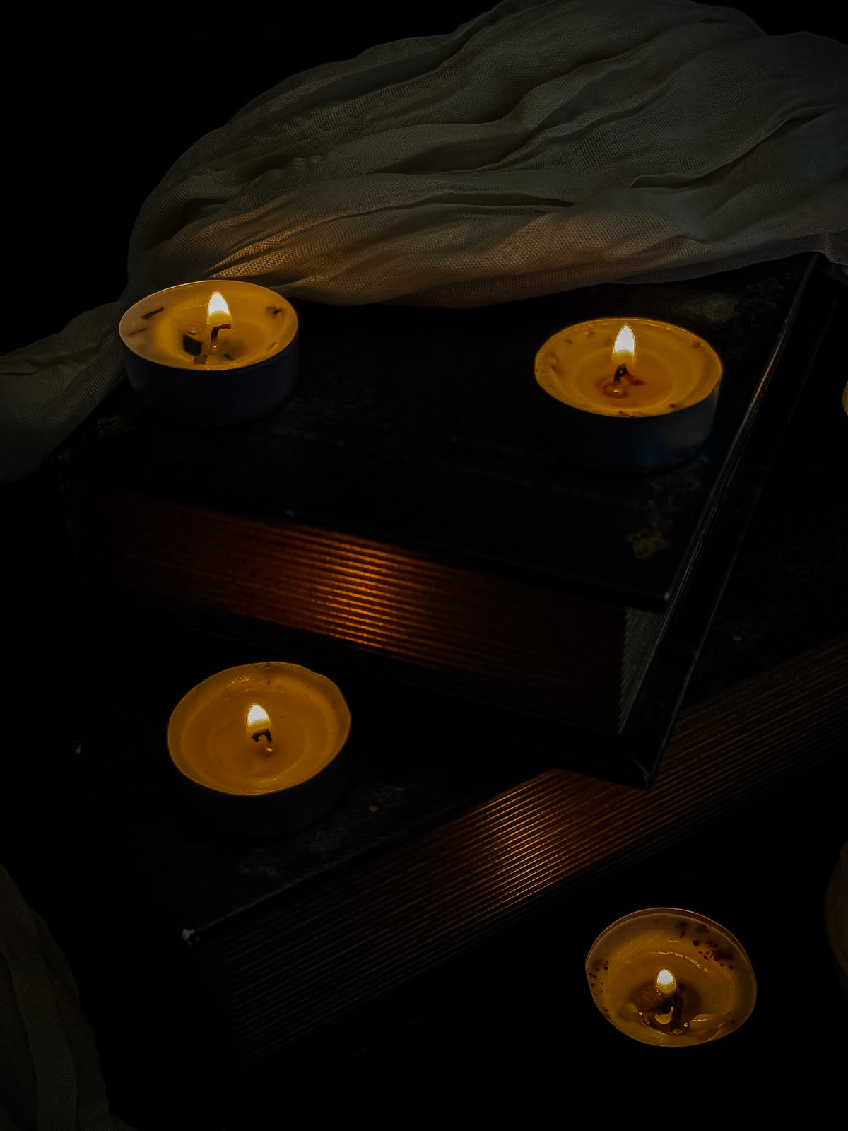 Witch’s Blend Tealight Candle Set – 6 Pack