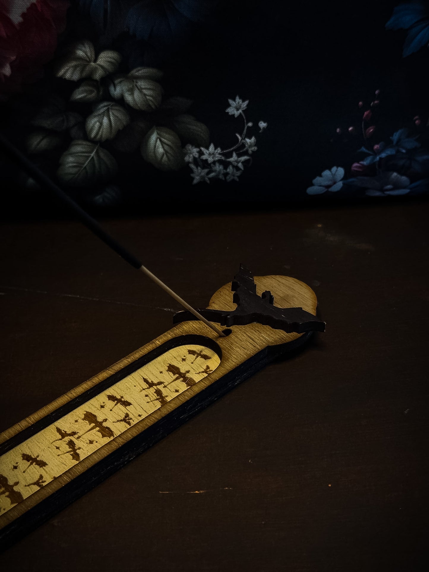 Nightwing Watcher – Wood Incense Holder